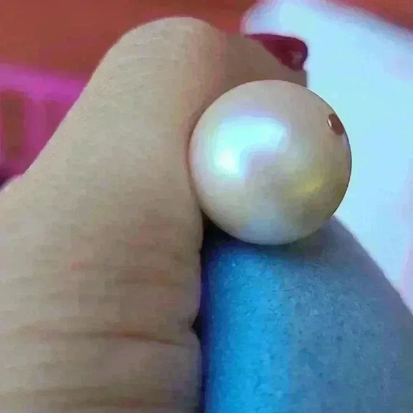 Vintage fuax pearl gold tone drop earrings - Picture 10 of 12